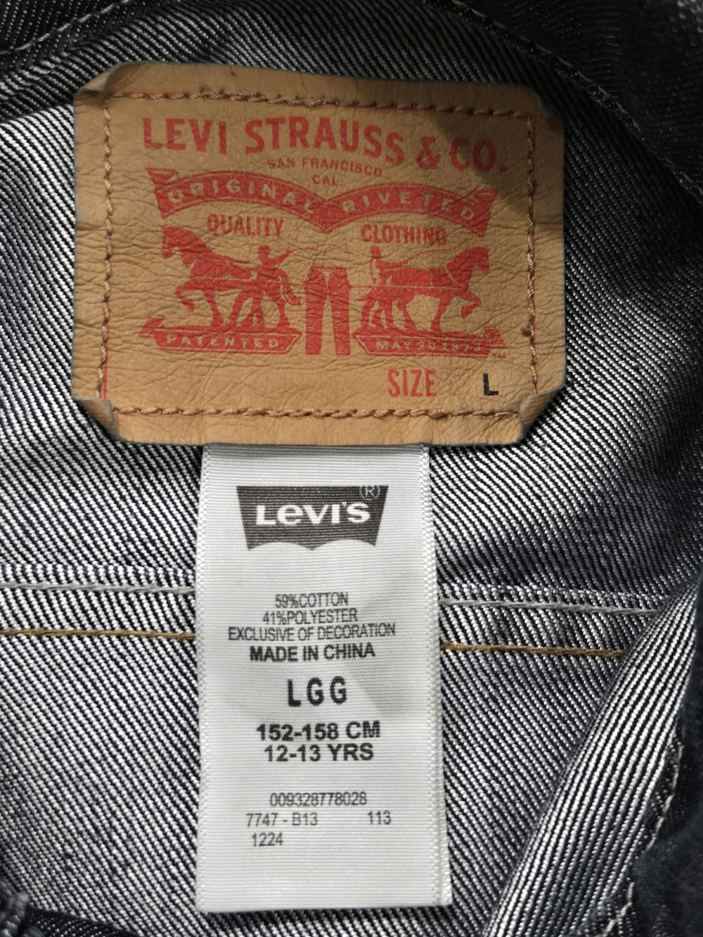 Levi's Youth Denim Jacket Size Large 12-13 Blue Trucker Button Front NWOT - Picture 3 of 8